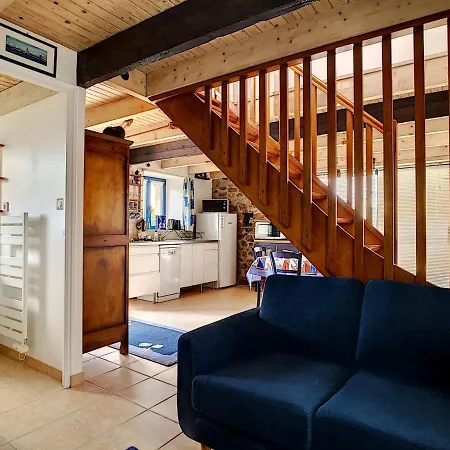 Holiday home Maison En Pierres Proche Plage Goulien - Ideal Surf Et Randonnee - Fr-1-370-59 *
