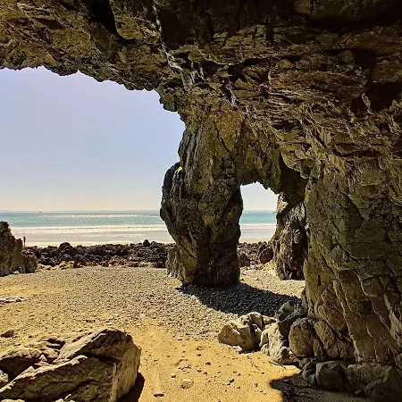 Maison En Pierres Proche Plage Goulien - Ideal Surf Et Randonnee - Fr-1-370-59 *
